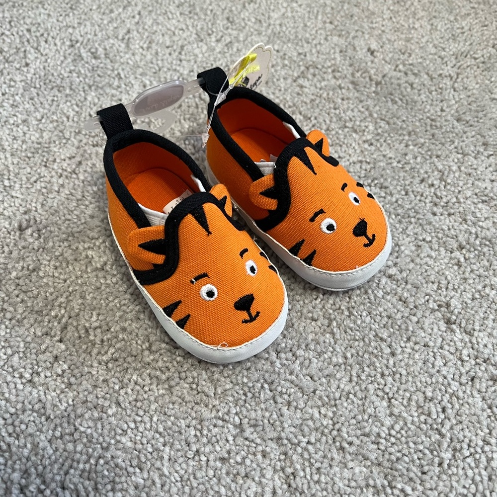 (NWT) Baby Tiger Shoes - Picture 3 of 5